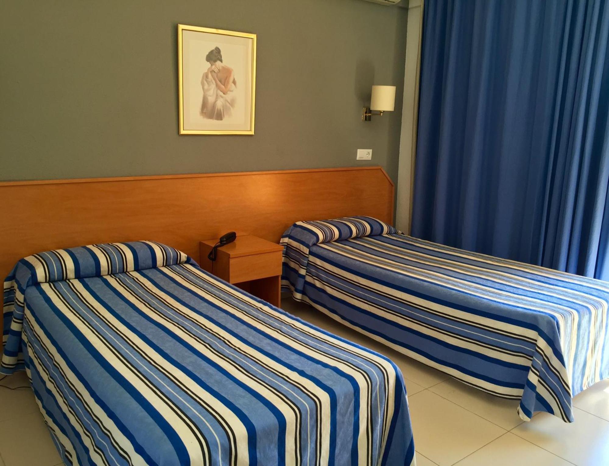 Hotel Bon Repos Calella Room photo